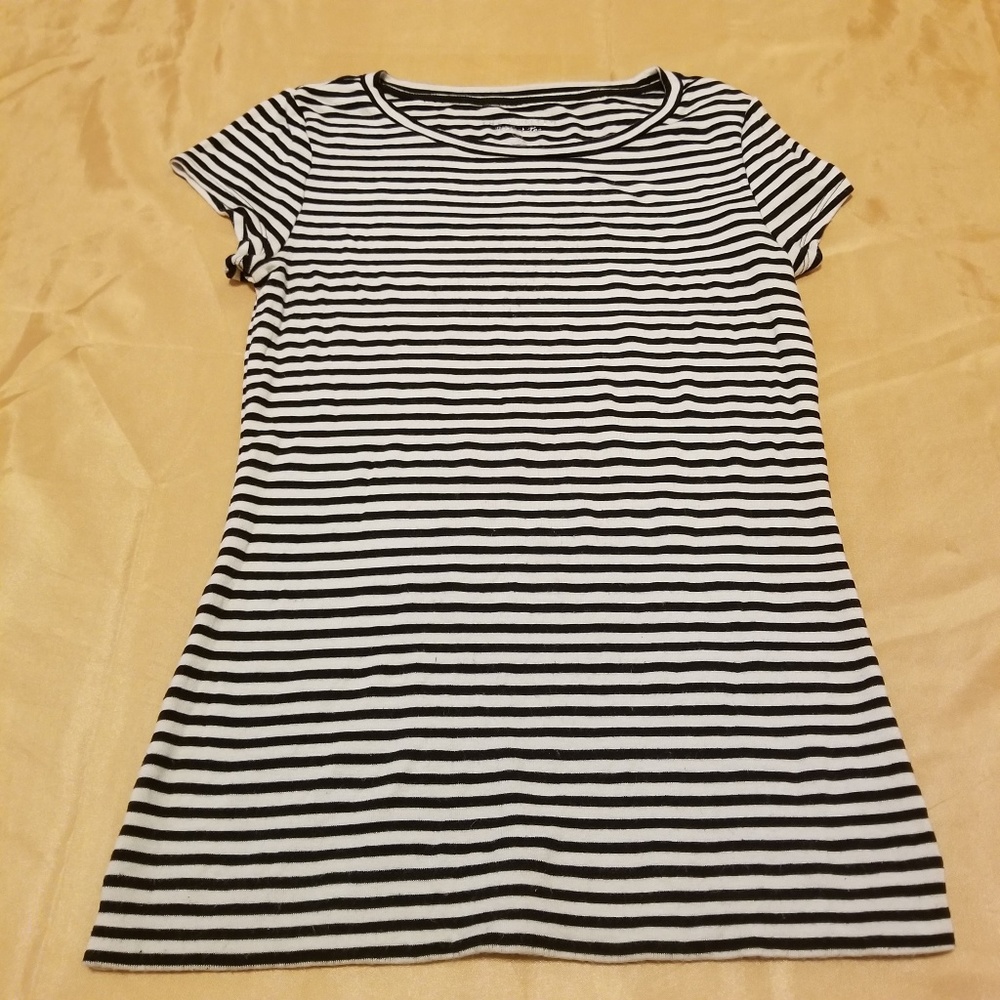 The Limited Perfect Tee Women's Small T-Shirt